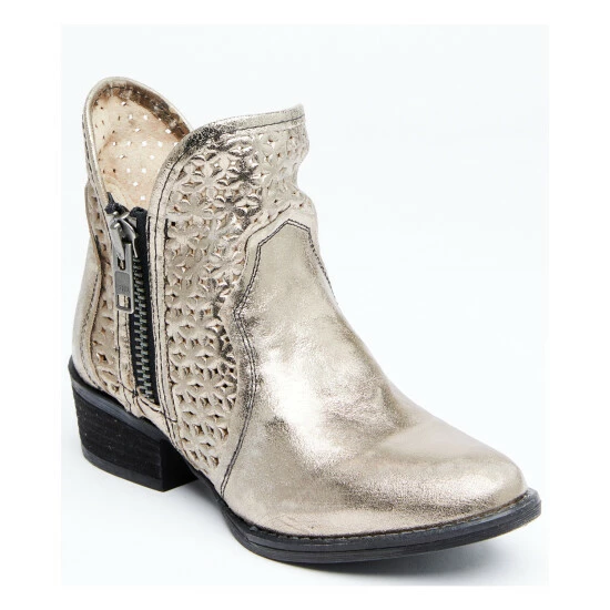 Brand new ❤️ Circle G 👩 Women's Silver Cut Out Fashion Booties - Round Toe 😍