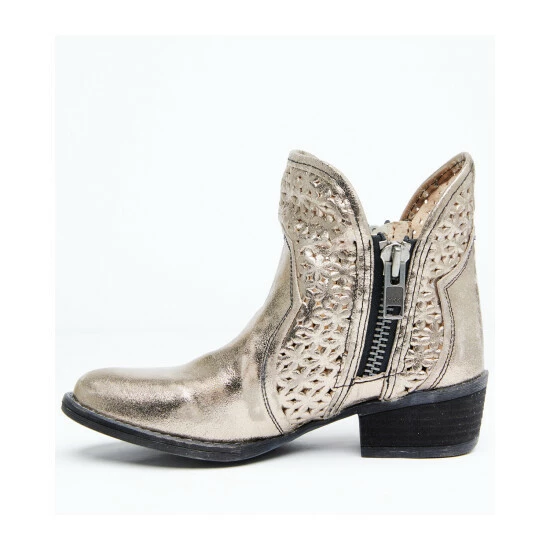 Brand new ❤️ Circle G 👩 Women's Silver Cut Out Fashion Booties - Round Toe 😍 - Image 3